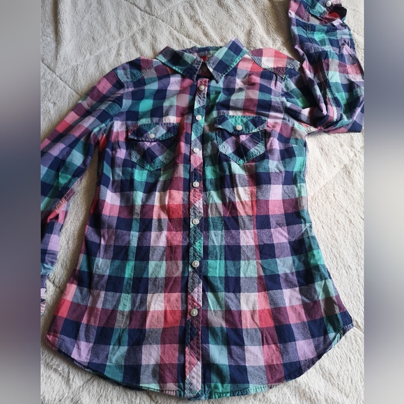 H&M Divided buttons down shirt - Picture 2 of 12